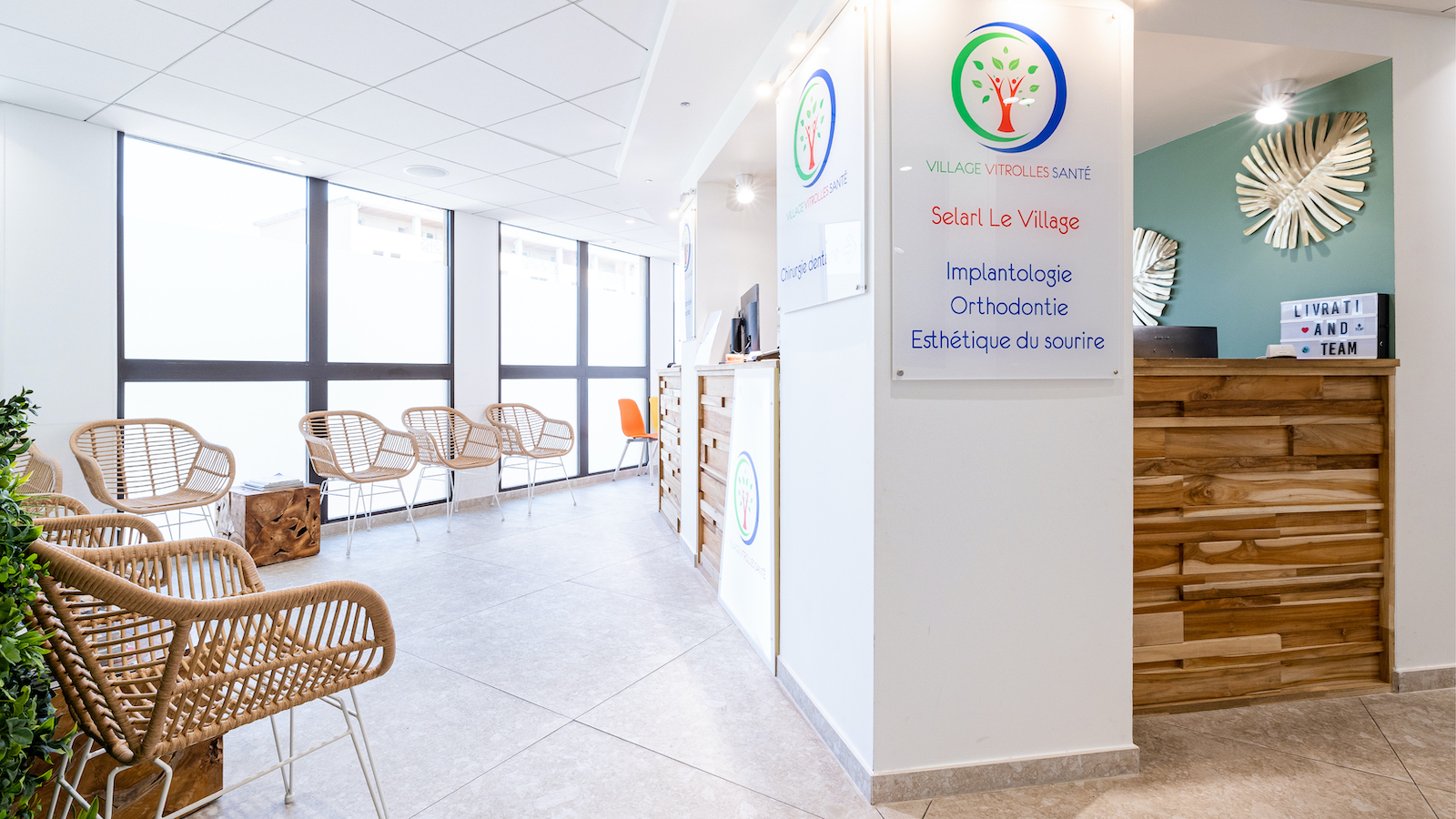 Drs Elbaz Livrati & Associés — Refonte site web + stratégie réseaux sociaux.