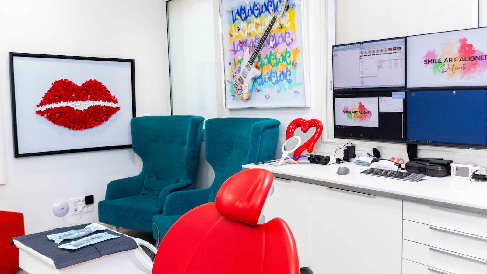 Smile Art Aligner — Lancement digital sur le marché francophone.